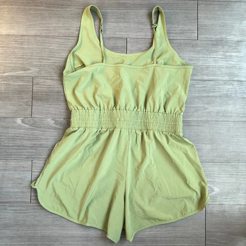 Abercrombie & Fitch Traveler Romper in Light Green Athleisure Size L Petite - Picture 3 of 6
